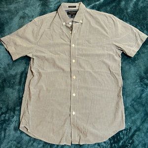 Banana Republic men’s short sleeve button down shirt